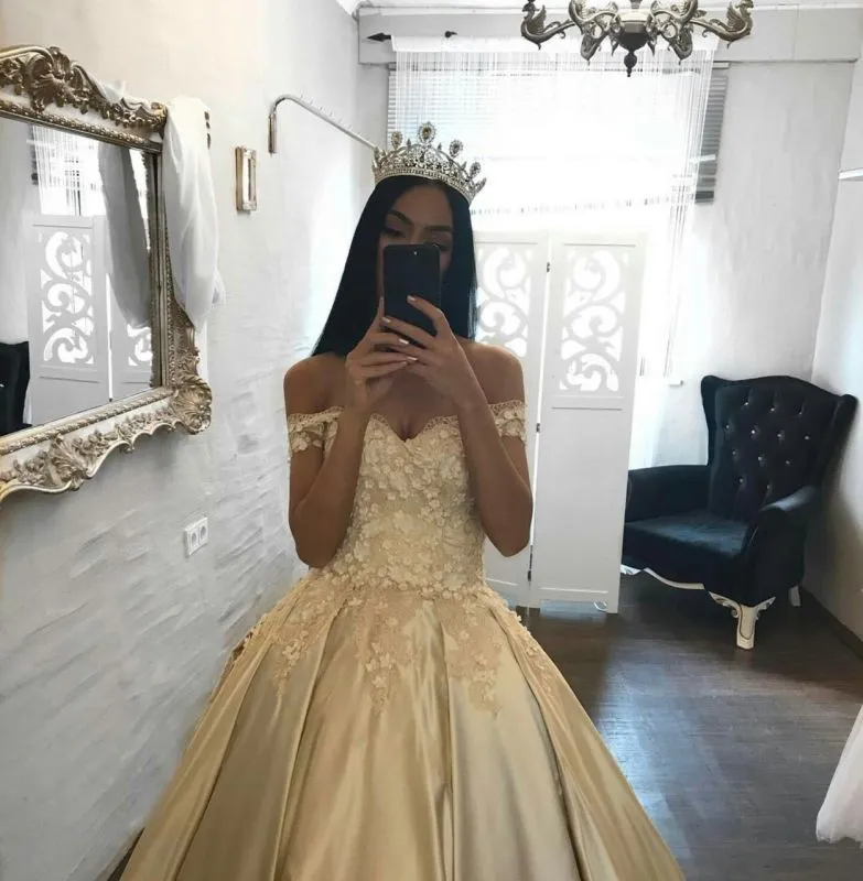 Ball Gown Prom Dresses Off-the-shoulder Appliques Satin Prom Dress/Evening Dress JKL269