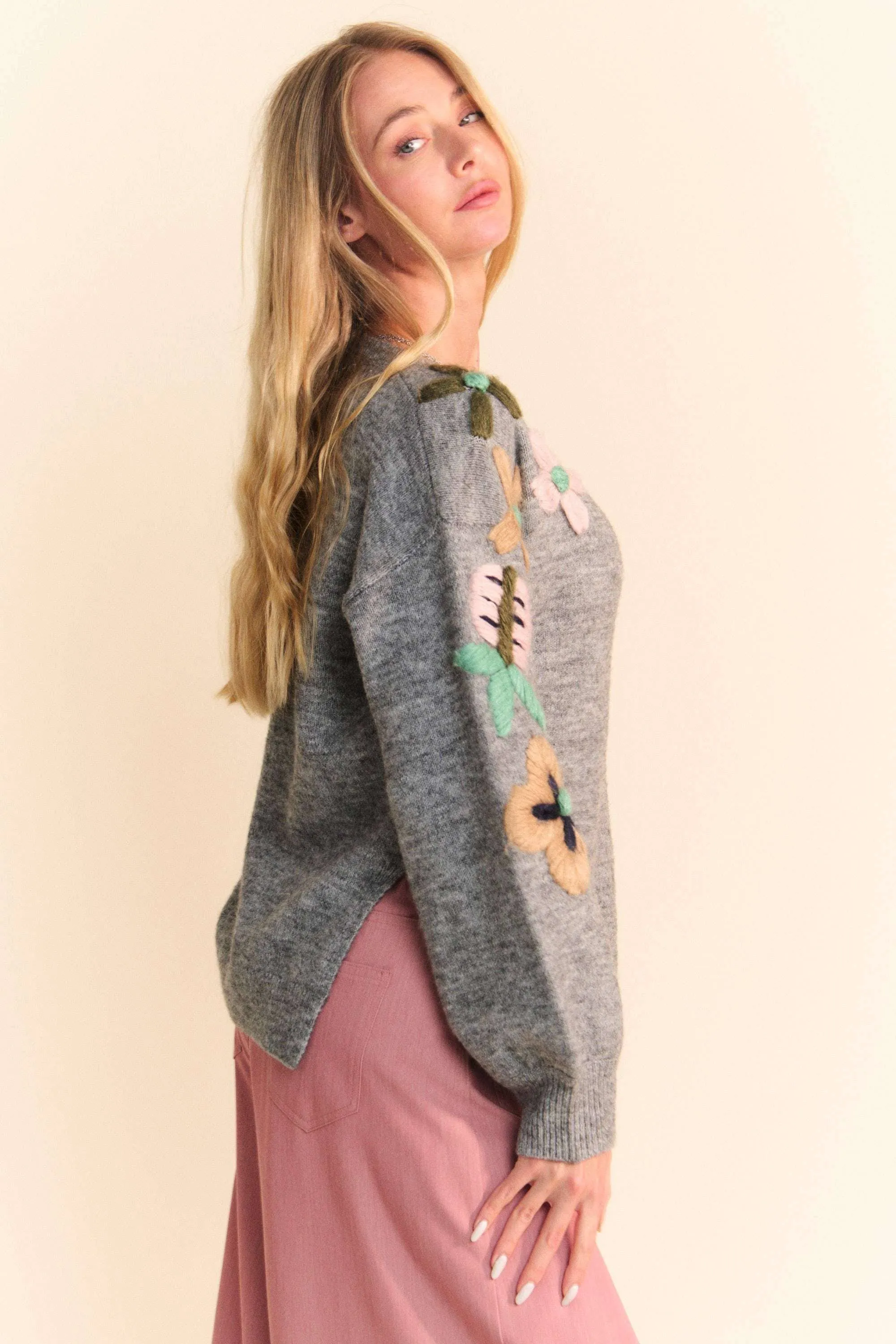 Plus Exclusive | Floral Embroidered Sweater